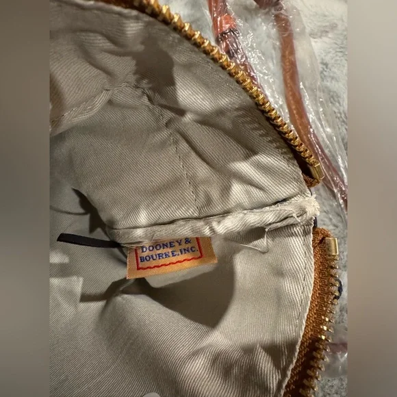 Dooney & Bourke Penn State Nittany Lions Navy Crossbody Bag with Dust Bag NEW - Picture 7 of 15